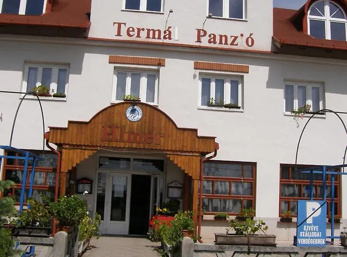 Himer Termal Panzio Gæstehus *